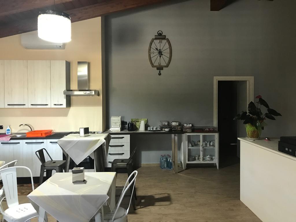 Room & Breakfast Le Magie Sindia Екстер'єр фото